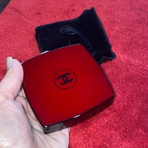 Chanel illuminating powder